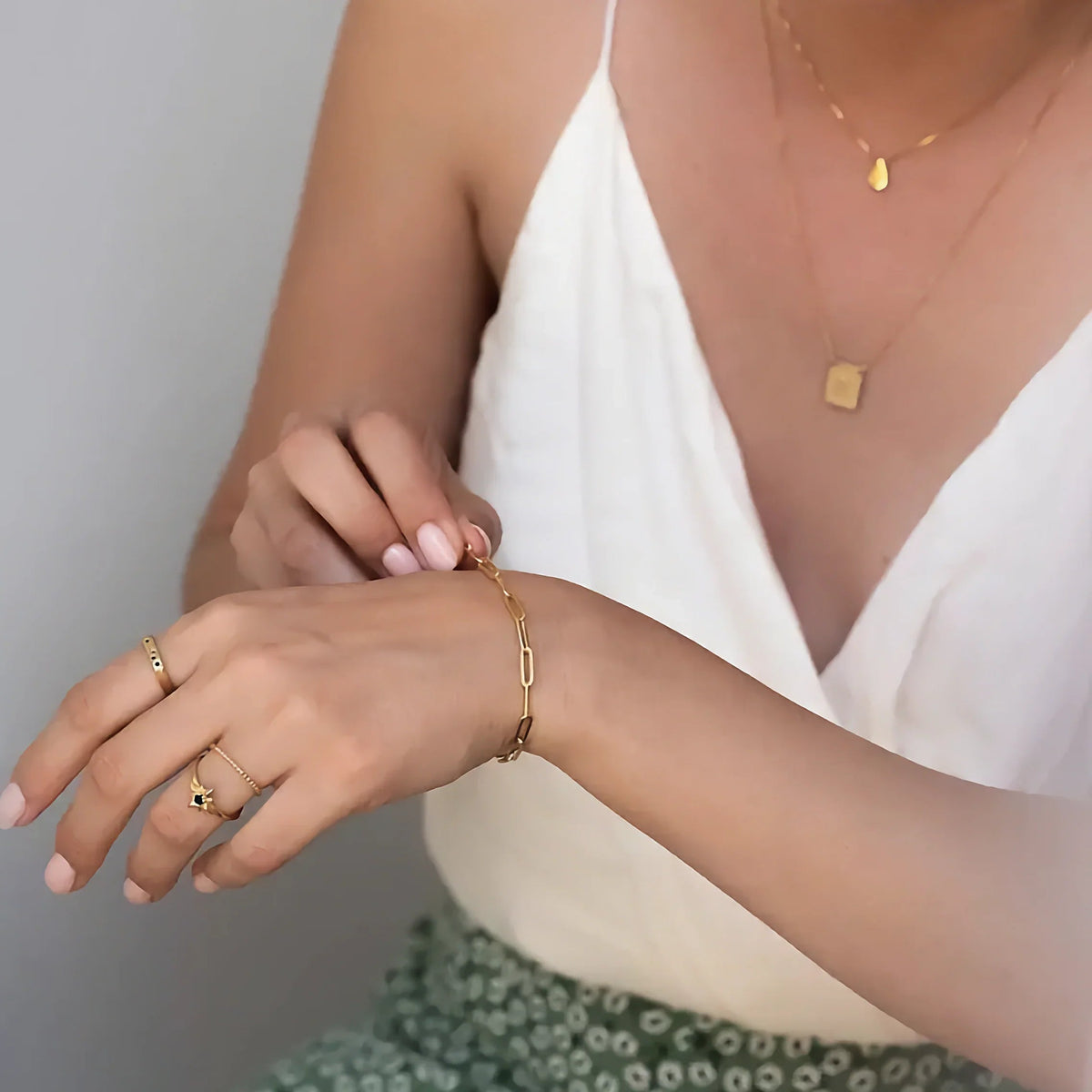 Women's Fine Paperclip Link Chain Bracelet