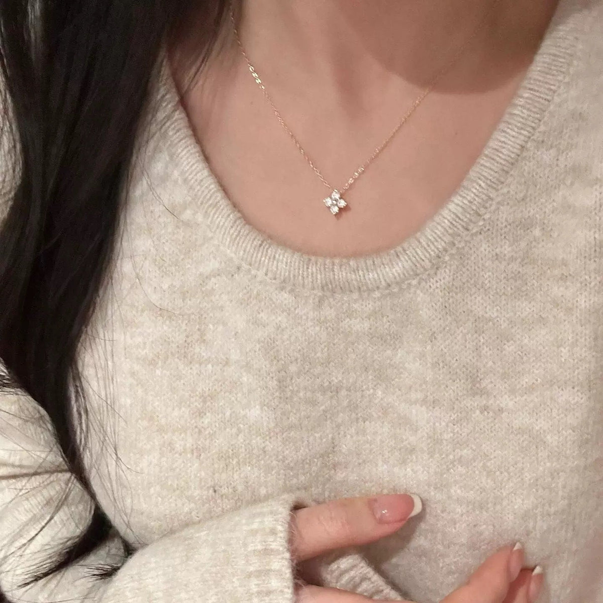 Delicate Crystal-Style Pendant Necklace for Women
