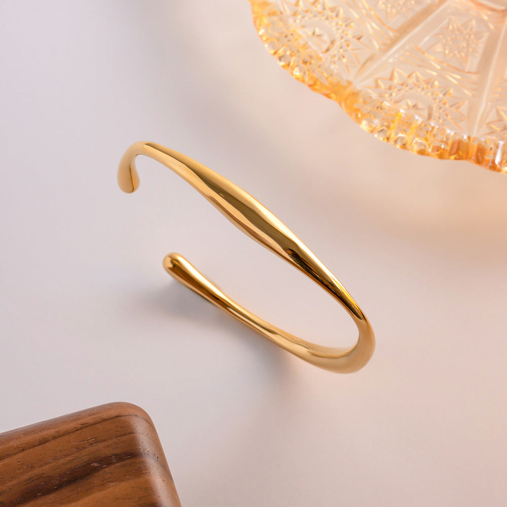 Women's Gold-Tone Minimalist Wave Bangle