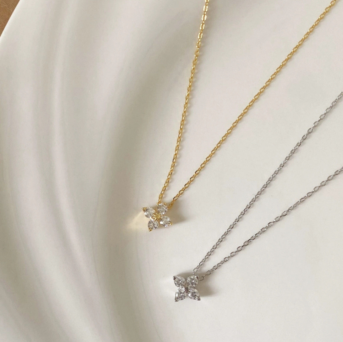 Delicate Crystal-Style Pendant Necklace for Women