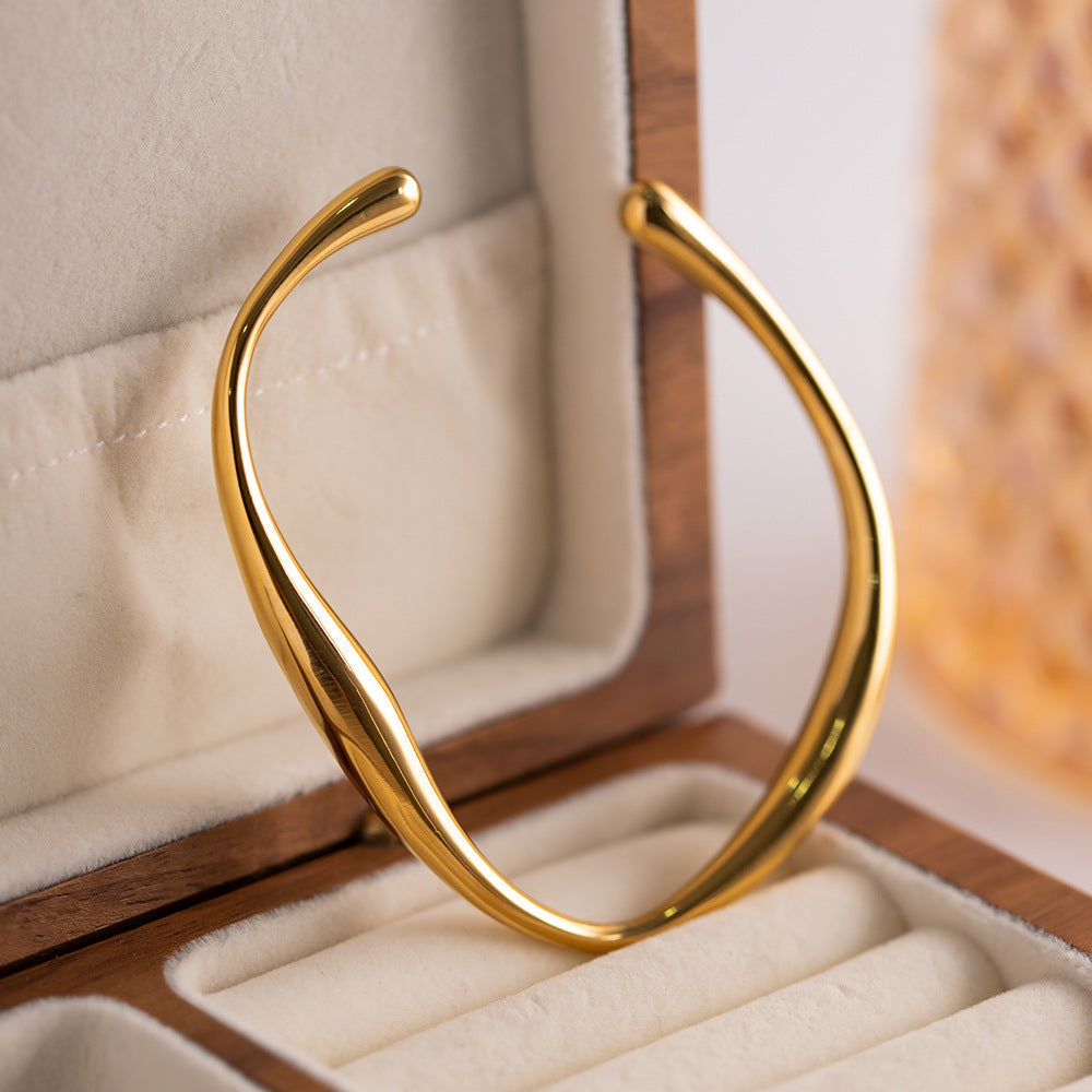 Women's Gold-Tone Minimalist Wave Bangle